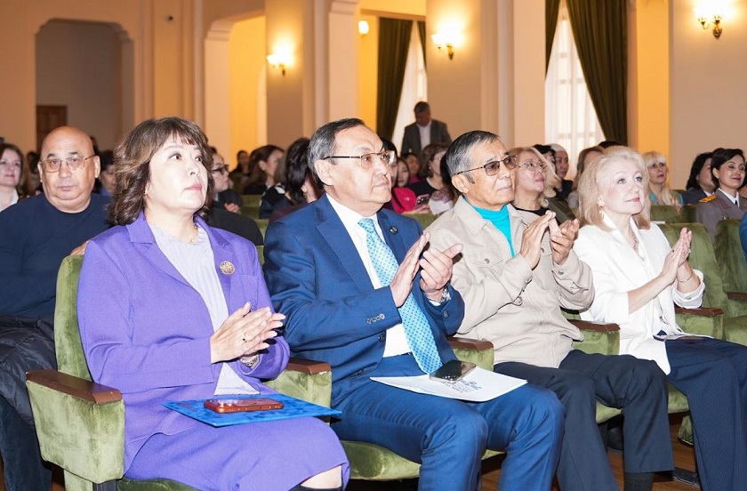 Женщин-ученых наградили в Алматы в канун 8 Марта