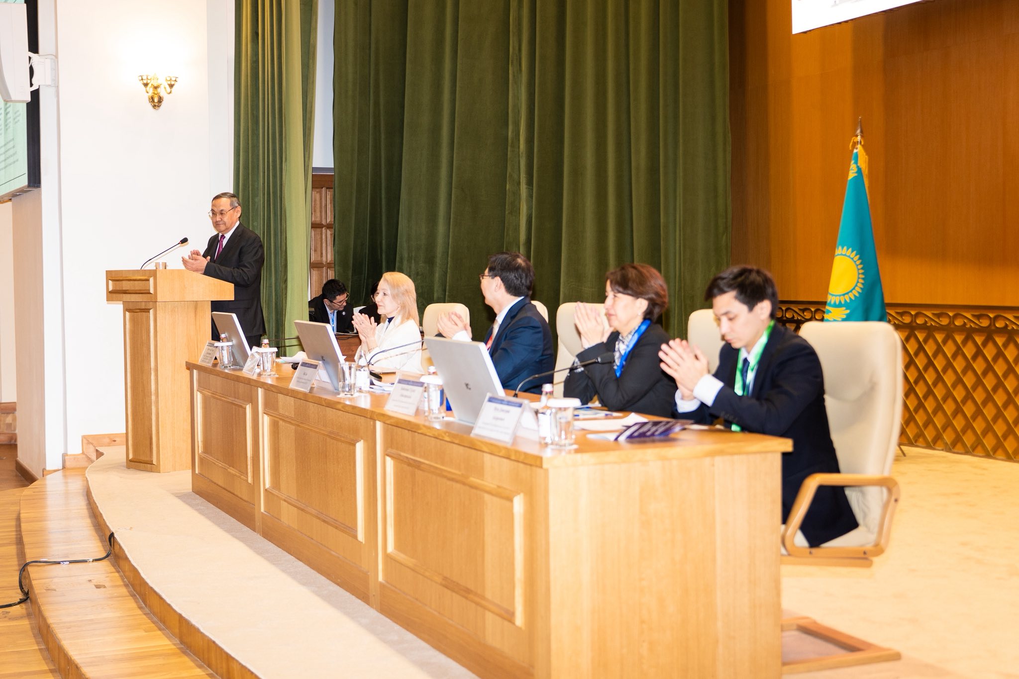 БОЛАШАҚ ҒЫЛЫМ: ПРОЗОР, ДЕРЕКТЕР, БАСЫМДЫҚТАР