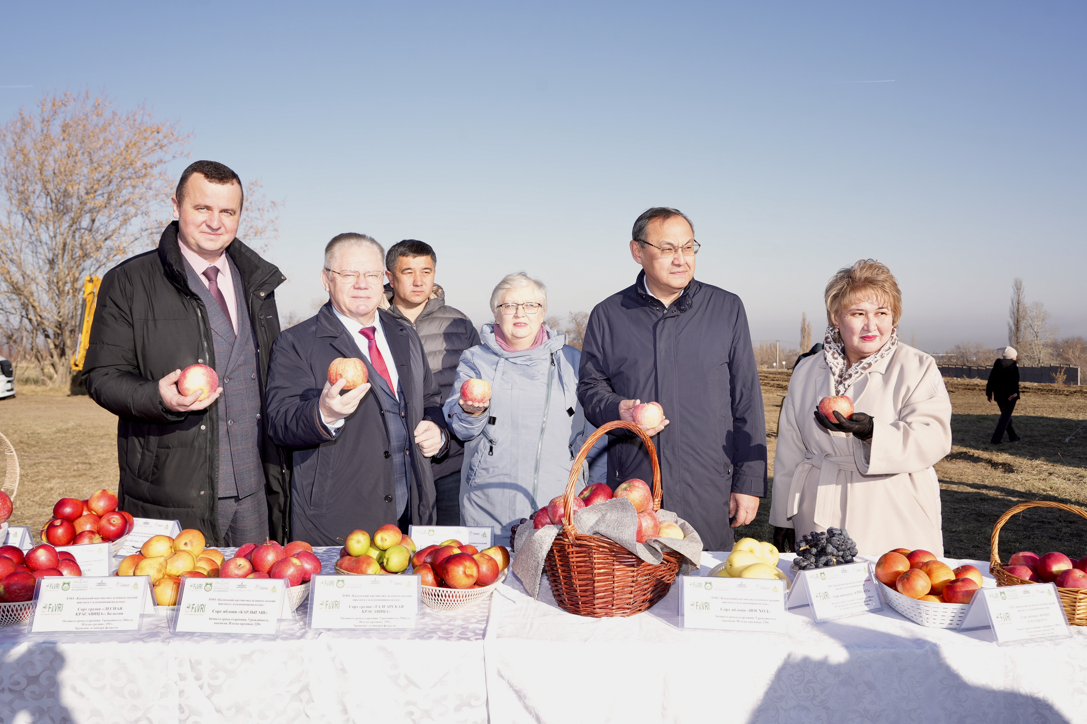 БАСПАСӨЗ БАЯНЫ
«Мичурин бағы» іргетасын қалау салтанаты:
Қазақстанда интенсивті бақ шаруашылығын дамытуға бағытталған ауқымды халықаралық жобаның бастауы