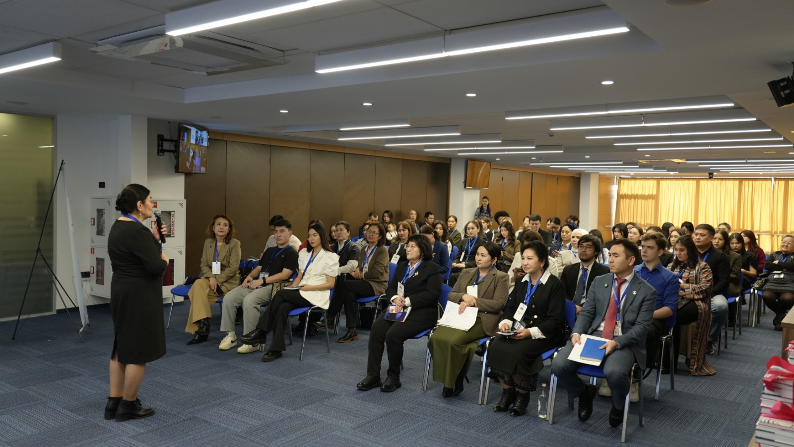 МЕДИАПЛЮРАЛИЗМ: ОРТАЛЫҚ АЗИЯДА ЖАСАНДЫ ИНТЕЛЛЕКТ ҒЫЛЫМЫНА АРНАЛҒАН ҚЫСҚЫ МЕКТЕП ӨЗ ЖҰМЫСЫН БАСТАДЫ